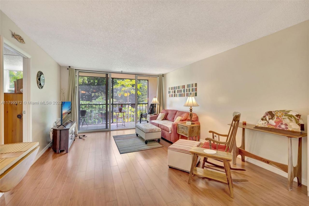 7080 Environ Blvd, Unit 223, Lauderhill, FL 33319 Photo