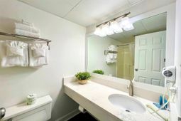 201 74th Ave. N photo 4