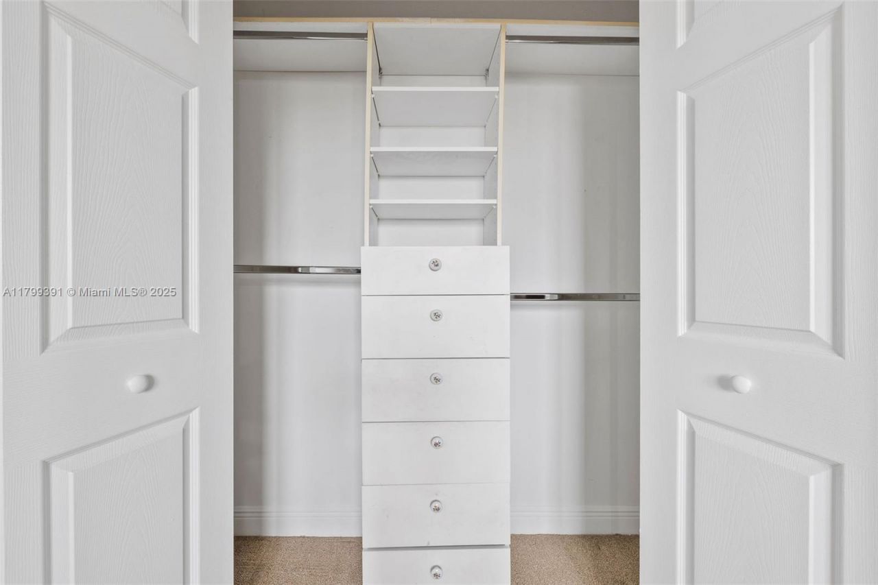 8401 NW 8 St, Unit 401, Miami, FL 33126 Photo