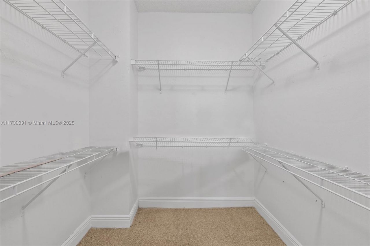 8401 NW 8 St, Unit 401, Miami, FL 33126 Photo