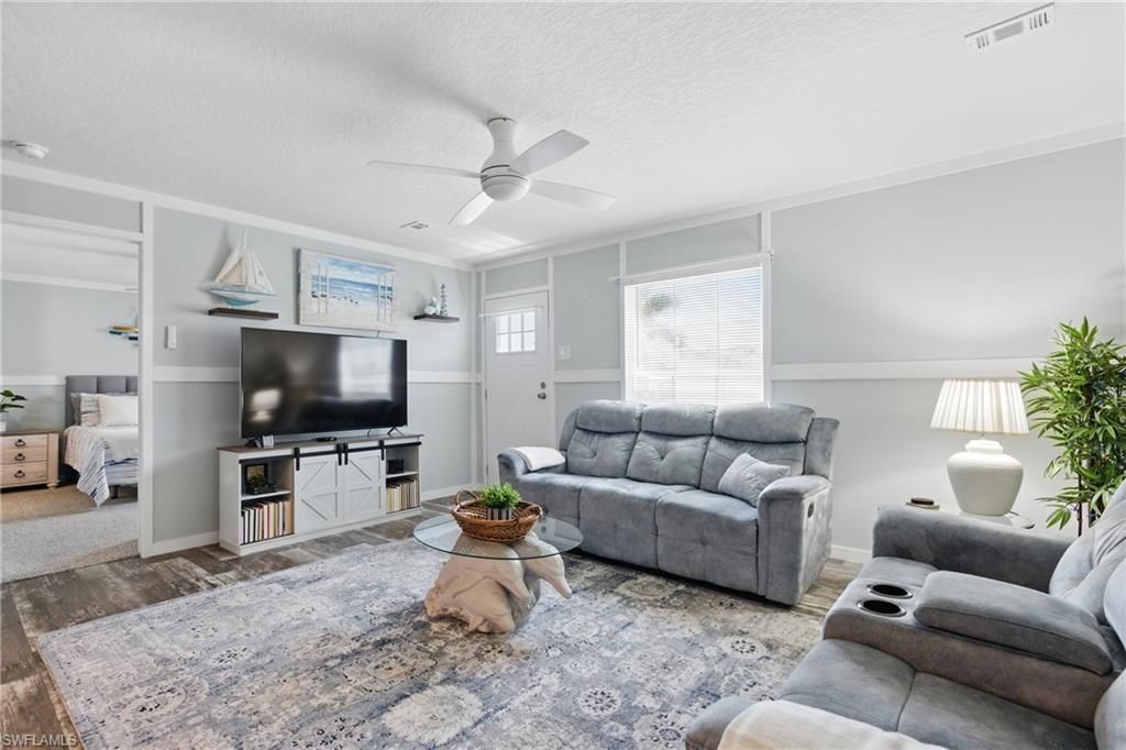 5151 Forest Park Dr, North Fort Myers, FL 33917 Photo