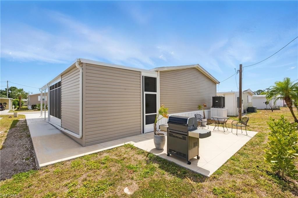 5151 Forest Park Dr, North Fort Myers, FL 33917 Photo