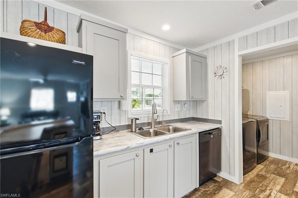 5151 Forest Park Dr, North Fort Myers, FL 33917 Photo