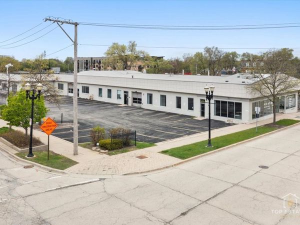 206 N Cook Street, Barrington, IL 60010