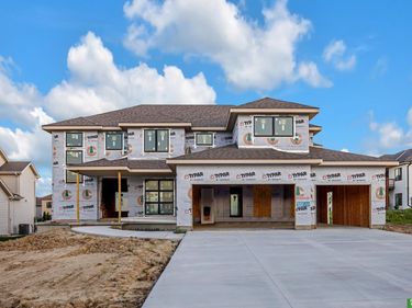 19061 LaQuinta Circle, Omaha, NE 68136