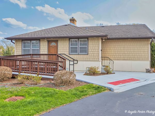 4017 Old Grand Avenue, Gurnee, IL 60031