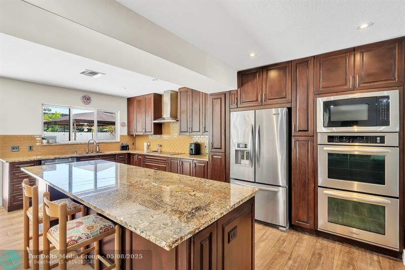 1870 NE 197th Terrace, Miami, FL 33179 Photo