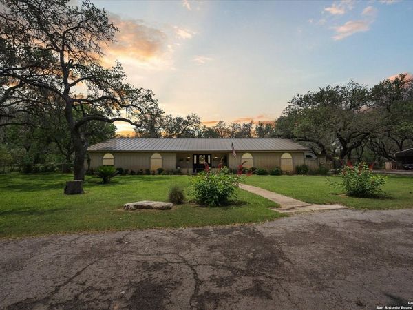 101 Cynthia, Pleasanton, TX 78064