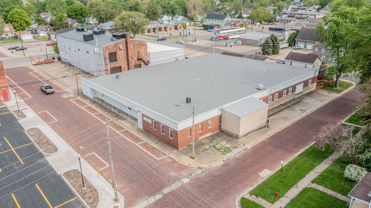 825 N Pleasant Street, Princeton, IL 61356