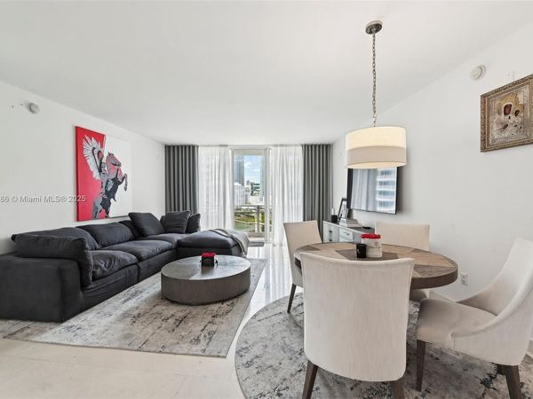 901 Brickell Key Blvd, Unit 1009, Miami, FL 33131