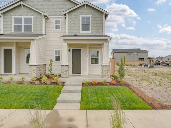 3720 SE Yonder LN, Hillsboro, OR 97123