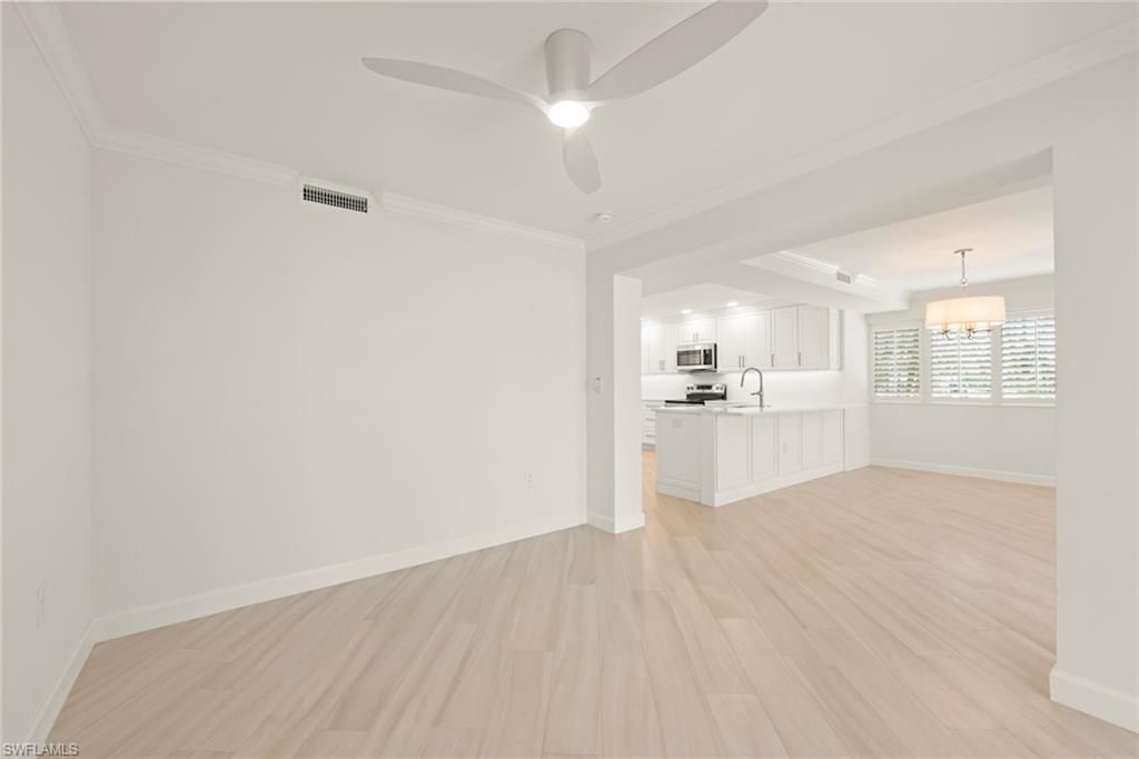 200 Periwinkle Way, Unit 111, Sanibel, FL 33957 Photo