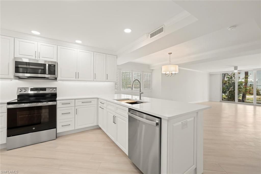 200 Periwinkle Way, Unit 111, Sanibel, FL 33957 Photo