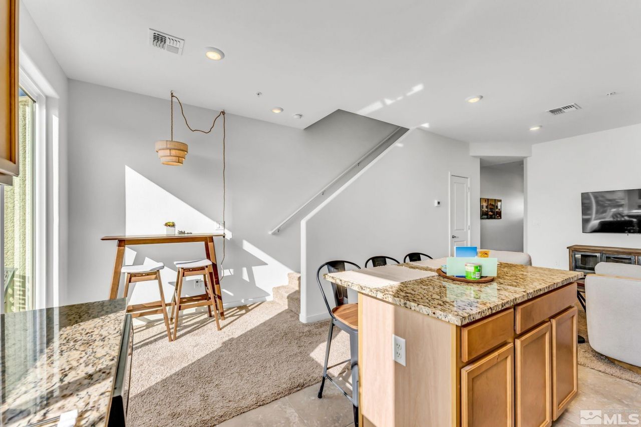 5065 Ronald Stephen Circle, Reno, NV 89503 Photo