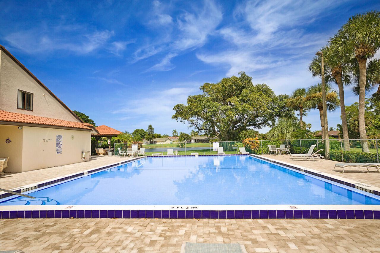 9 Vía De Casas Sur, Unit 203, Boynton Beach, FL 33426 Photo