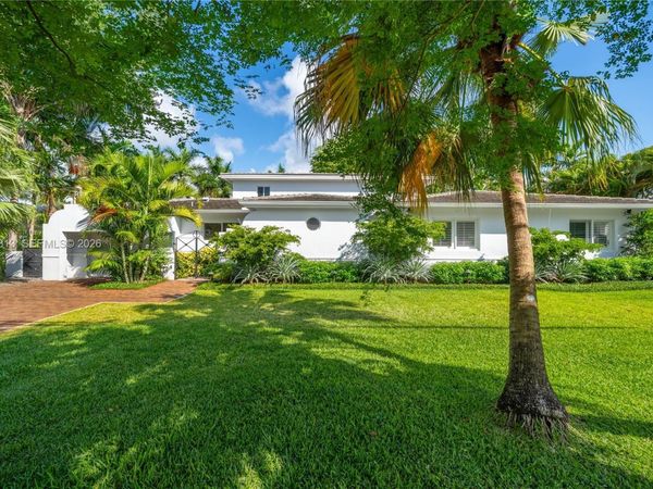 725 Vilabella Ave, Coral Gables, FL 33146