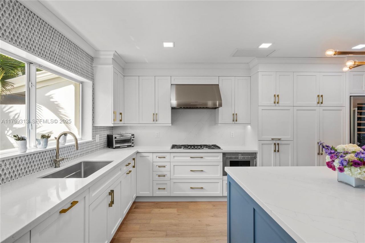 725 Vilabella Ave, Coral Gables, FL 33146 Photo