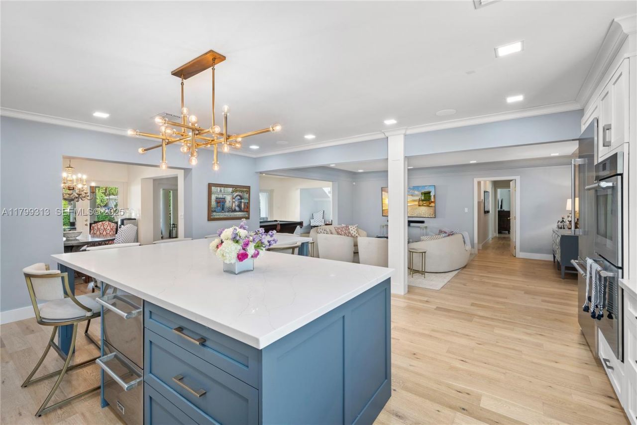 725 Vilabella Ave, Coral Gables, FL 33146 Photo