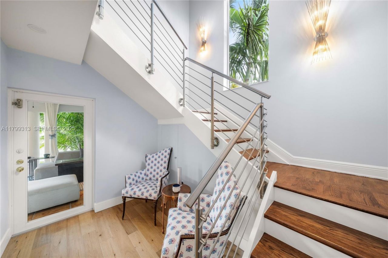 725 Vilabella Ave, Coral Gables, FL 33146 Photo