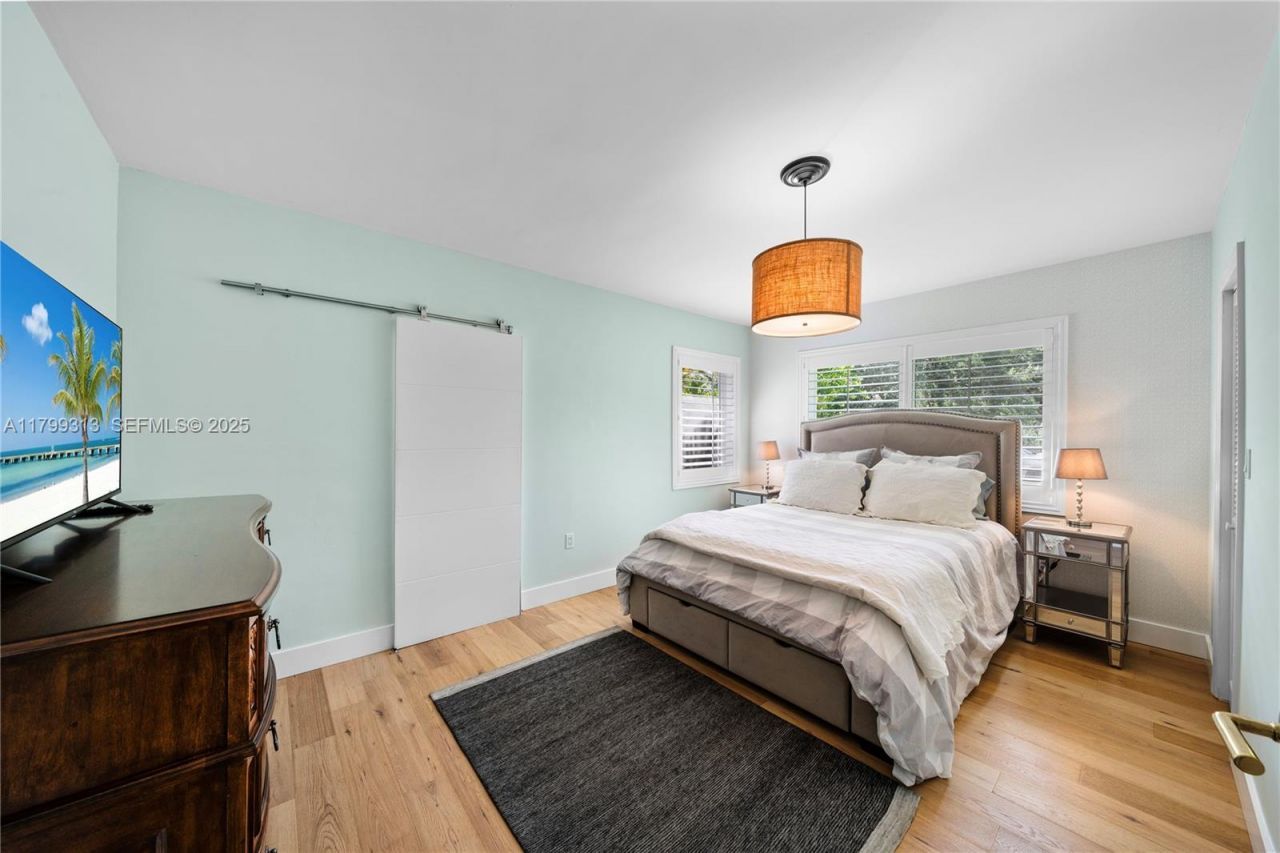 725 Vilabella Ave, Coral Gables, FL 33146 Photo