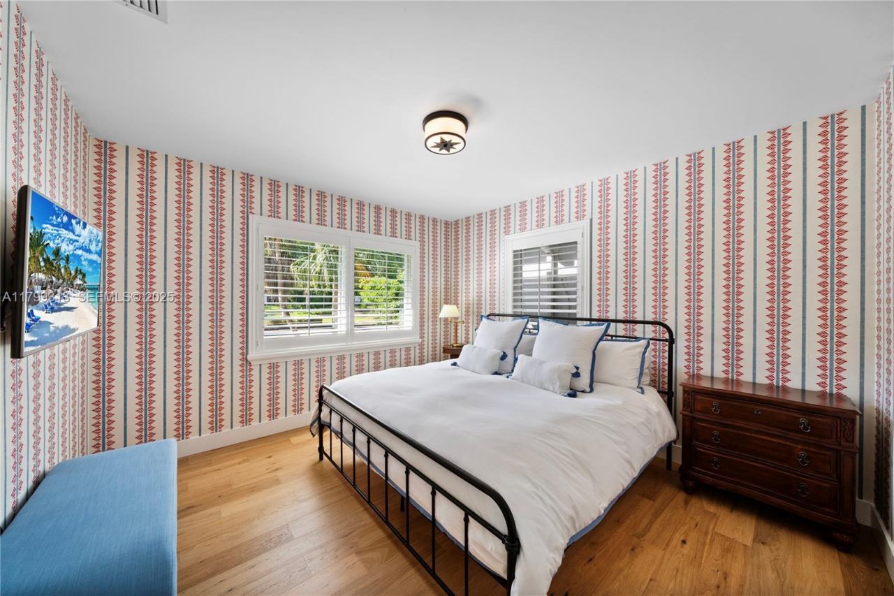 725 Vilabella Ave, Coral Gables, FL 33146 Photo