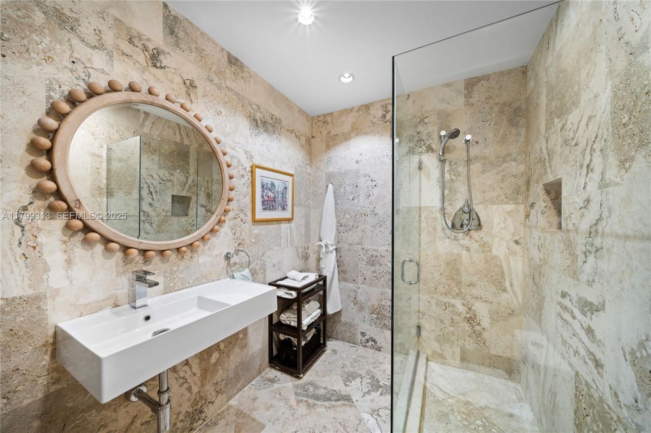 725 Vilabella Ave, Coral Gables, FL 33146 Photo