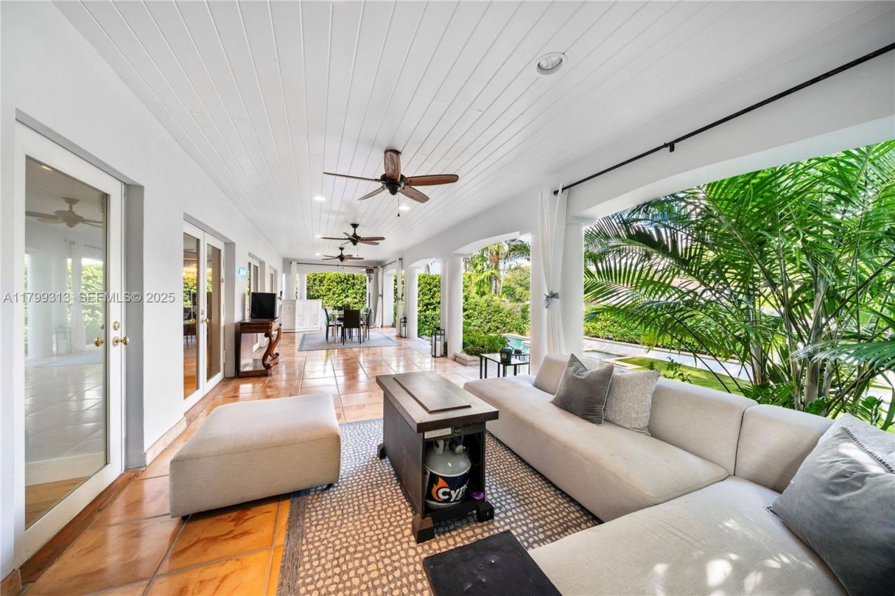 725 Vilabella Ave, Coral Gables, FL 33146 Photo