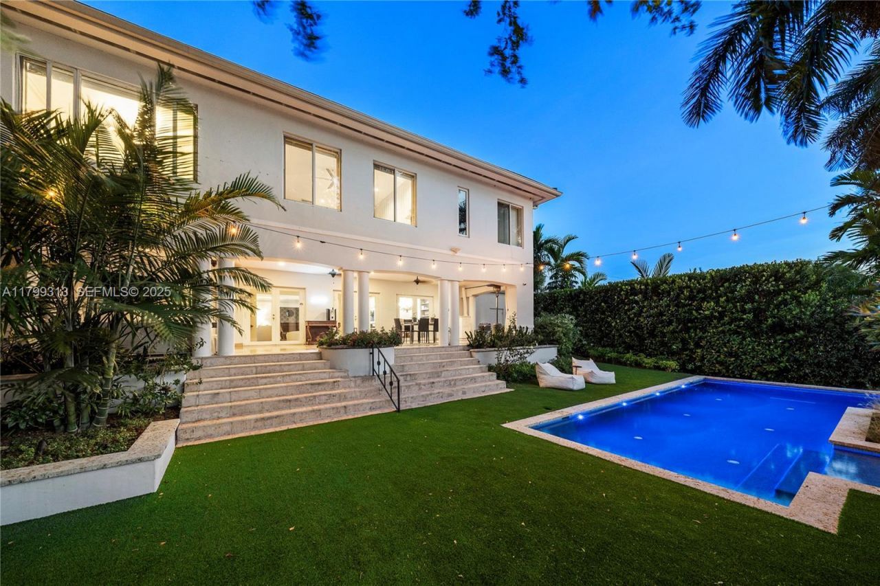 725 Vilabella Ave, Coral Gables, FL 33146 Photo