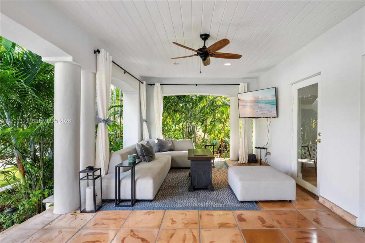 725 Vilabella Ave, Coral Gables, FL 33146 Photo