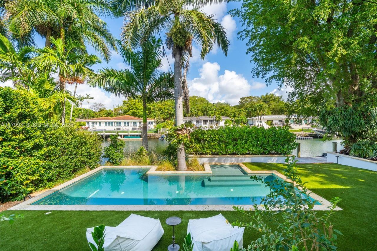 725 Vilabella Ave, Coral Gables, FL 33146 Photo