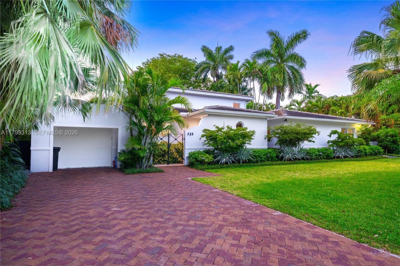 725 Vilabella Ave, Coral Gables, FL 33146 Photo