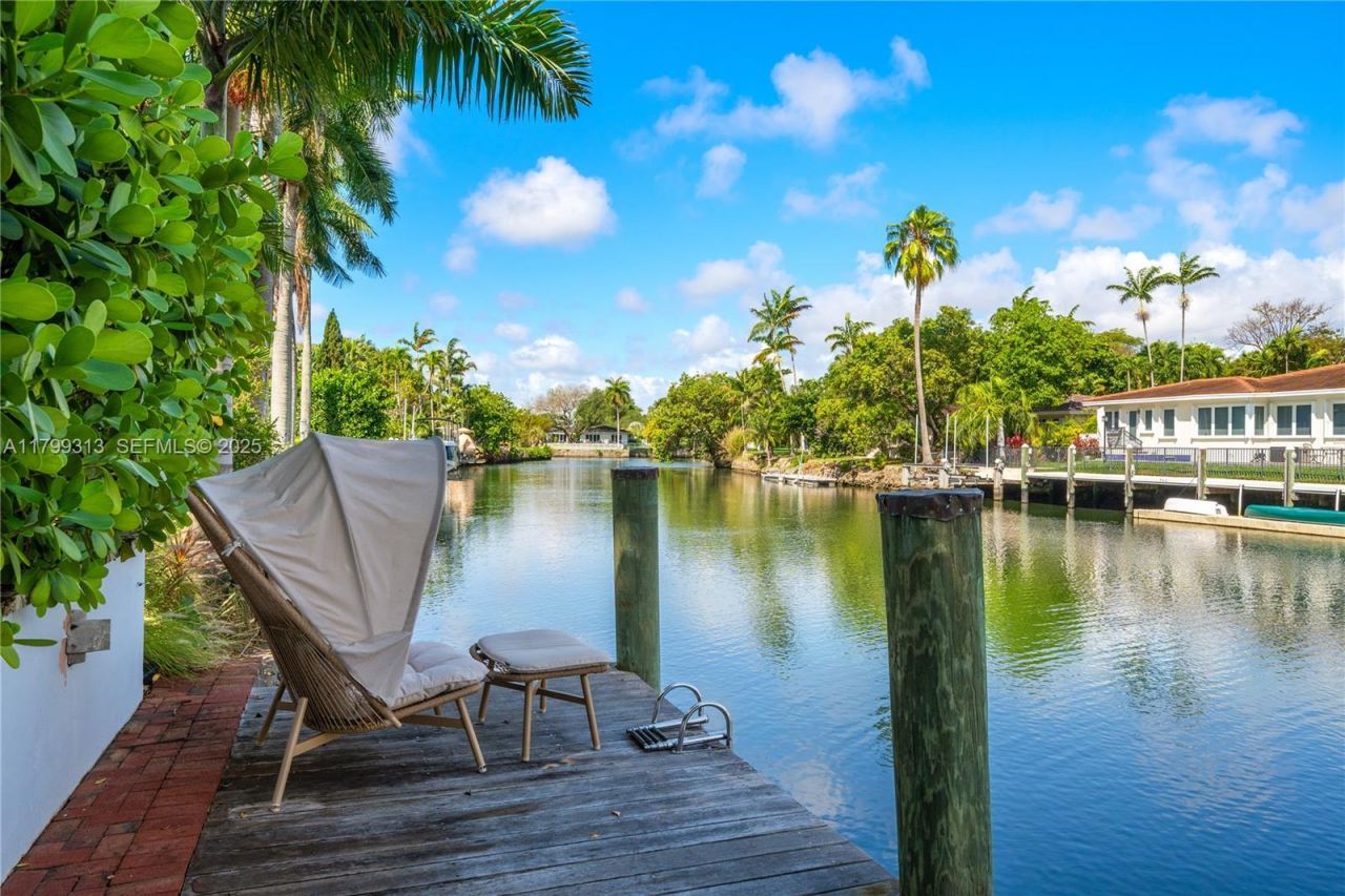 725 Vilabella Ave, Coral Gables, FL 33146 Photo