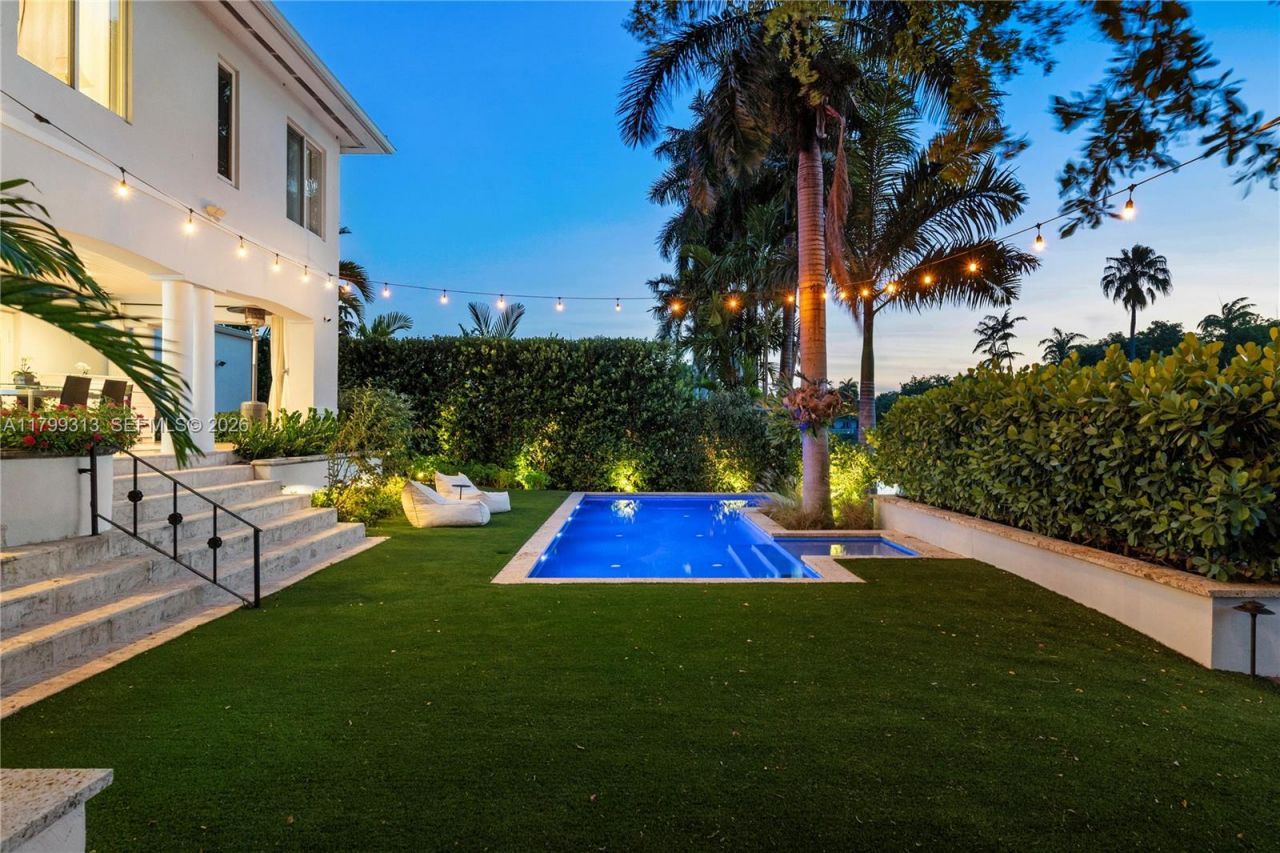 725 Vilabella Ave, Coral Gables, FL 33146 Photo
