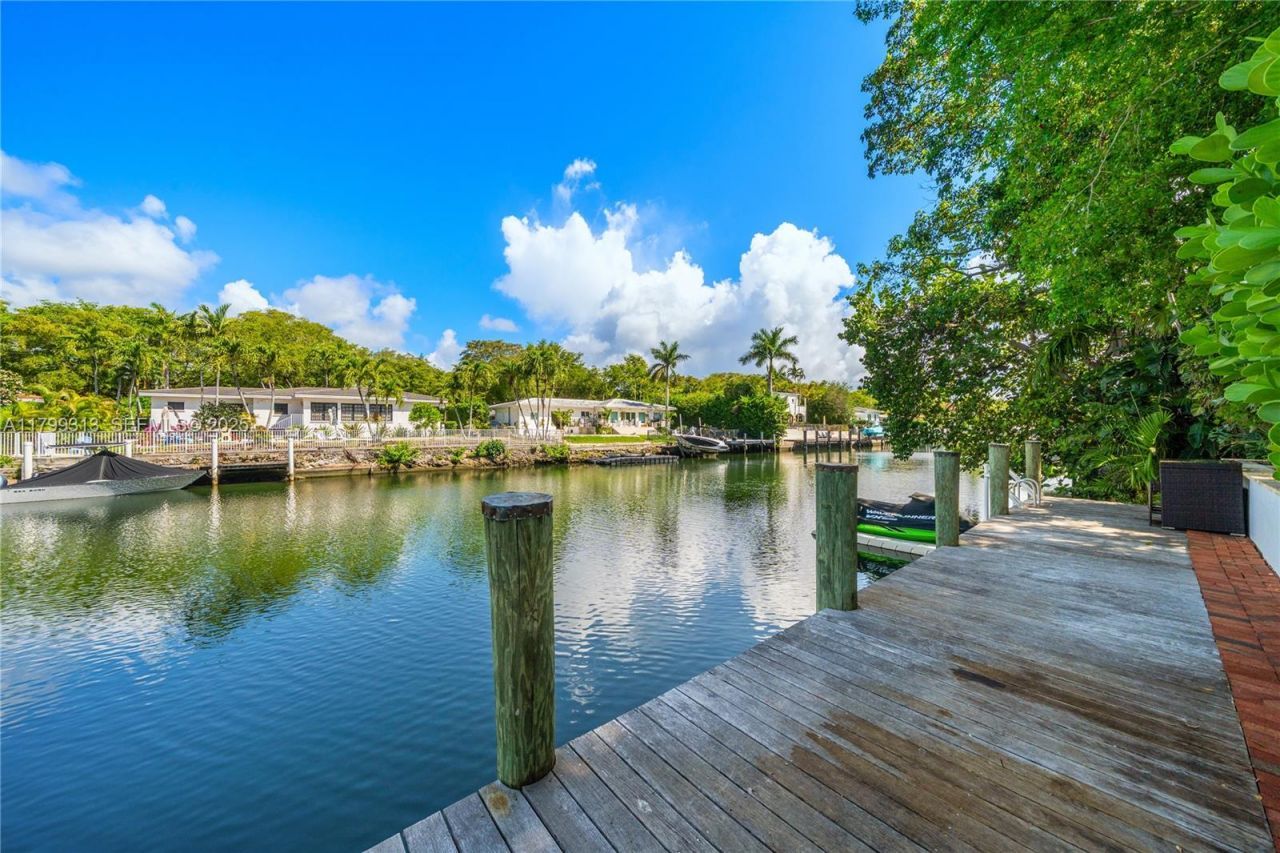 725 Vilabella Ave, Coral Gables, FL 33146 Photo