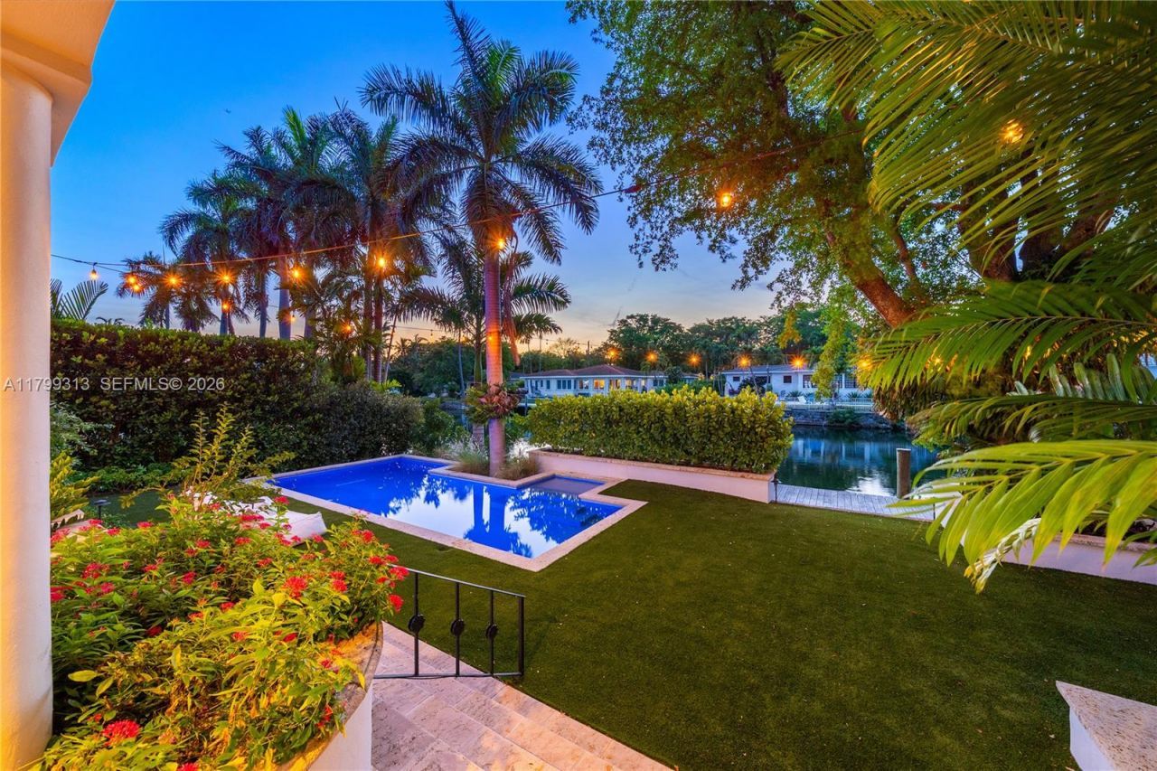 725 Vilabella Ave, Coral Gables, FL 33146 Photo