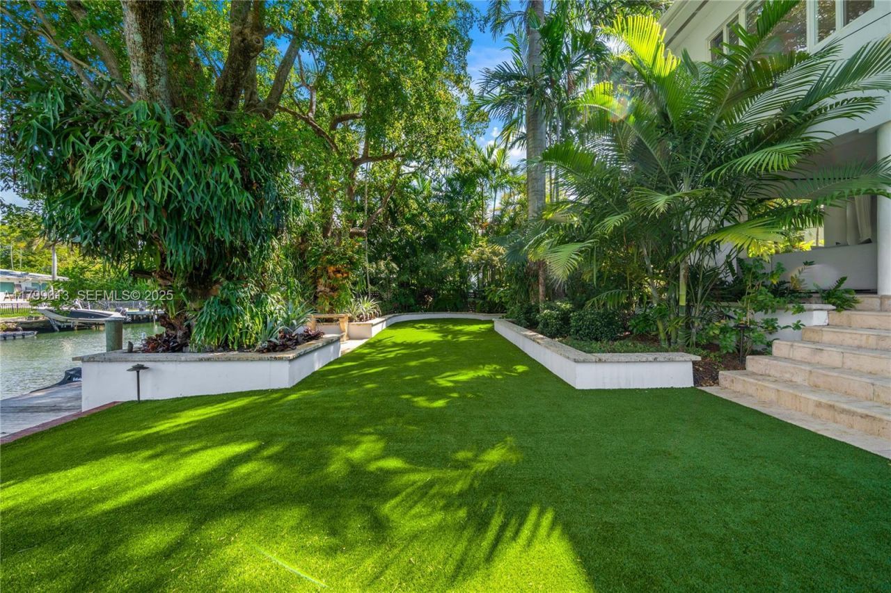 725 Vilabella Ave, Coral Gables, FL 33146 Photo