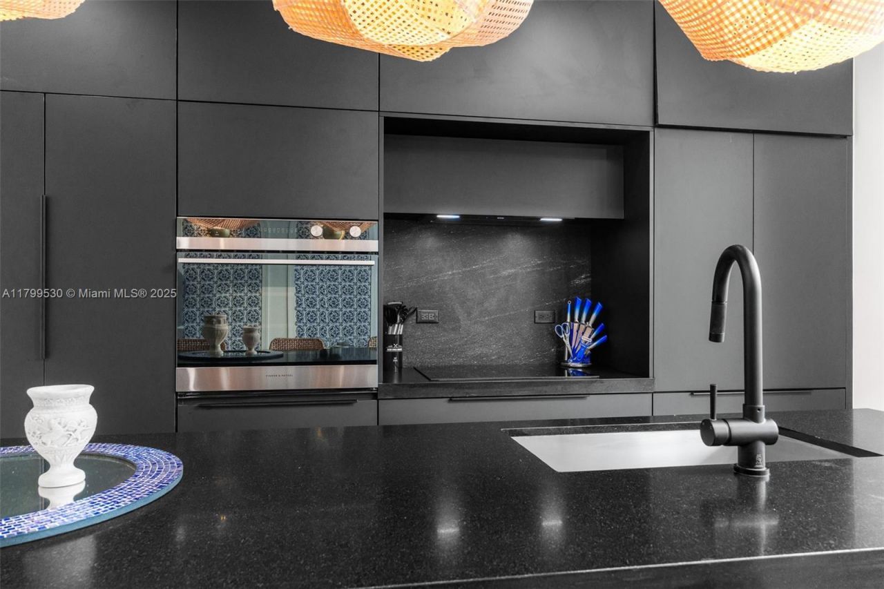 408 NW 52nd St, Unit 408, Miami, FL 33127 Photo