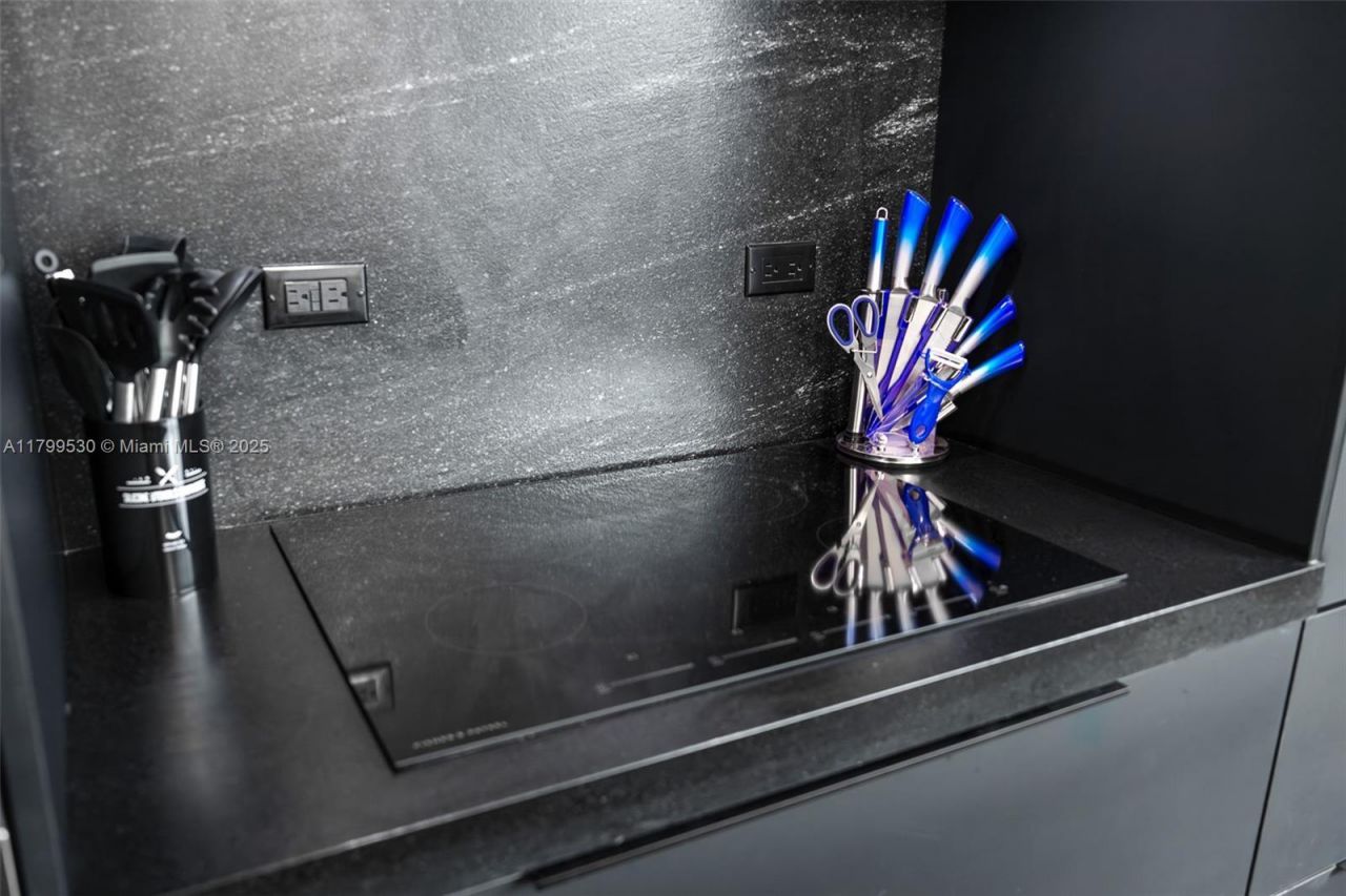 408 NW 52nd St, Unit 408, Miami, FL 33127 Photo