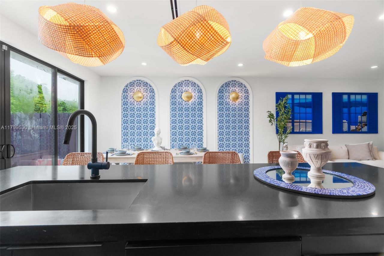 408 NW 52nd St, Unit 408, Miami, FL 33127 Photo