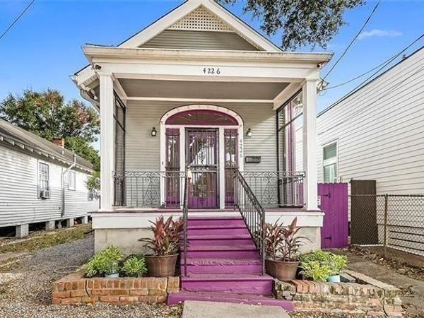 4226 S CARROLLTON Avenue, New Orleans, LA 70119
