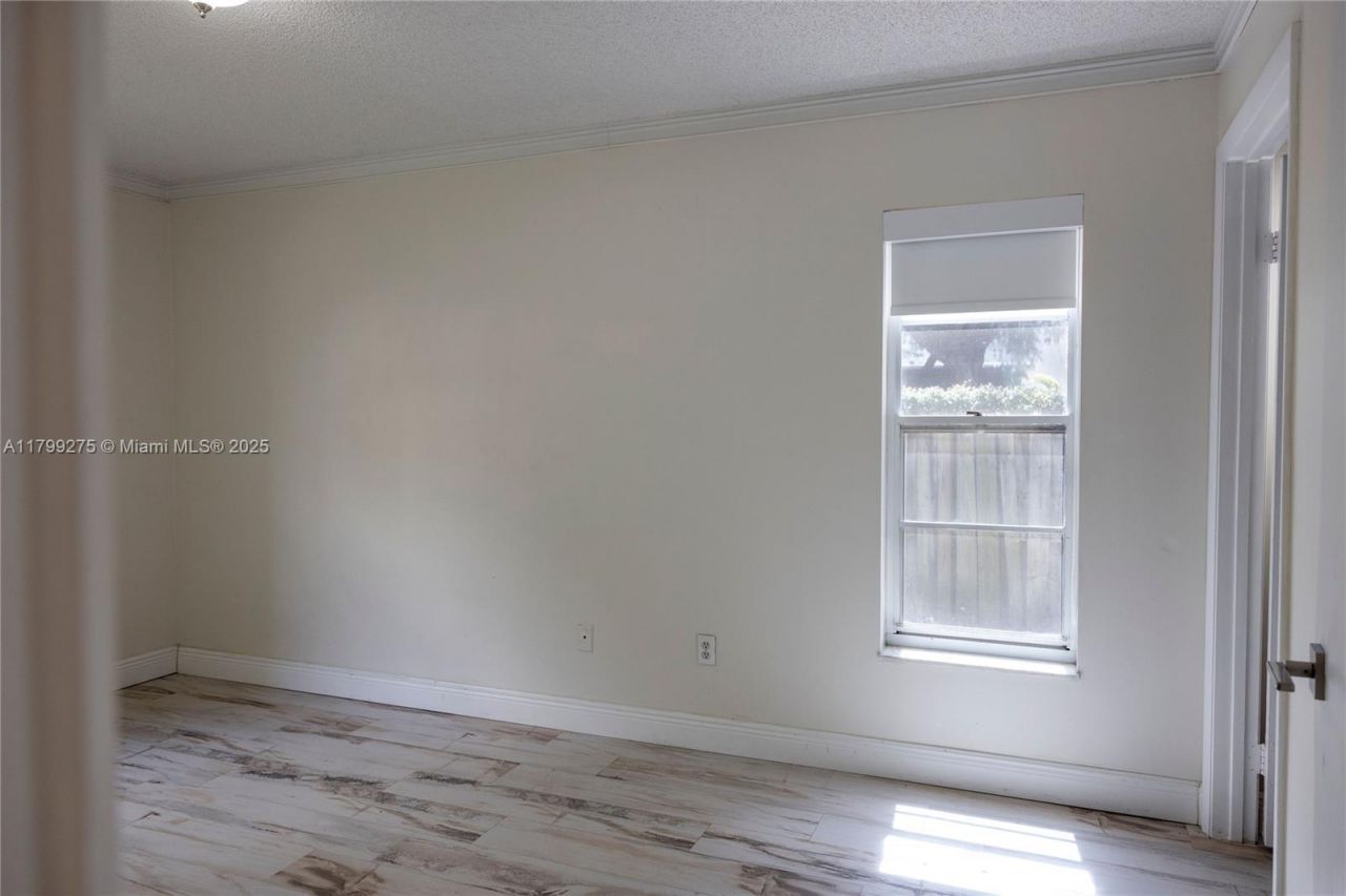 10121 NW 51st Ln, Doral, FL 33178 Photo