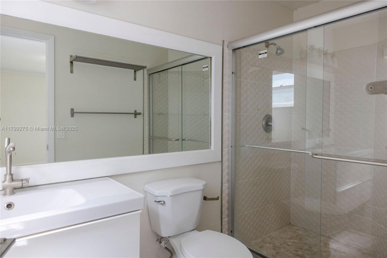 10121 NW 51st Ln, Doral, FL 33178 Photo