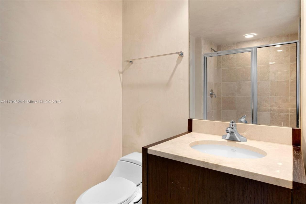 18201 Collins Ave, Unit 5206, Sunny Isles Beach, FL 33160 Photo