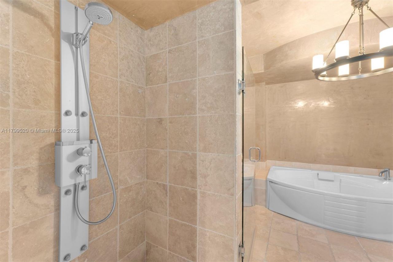 18201 Collins Ave, Unit 5206, Sunny Isles Beach, FL 33160 Photo