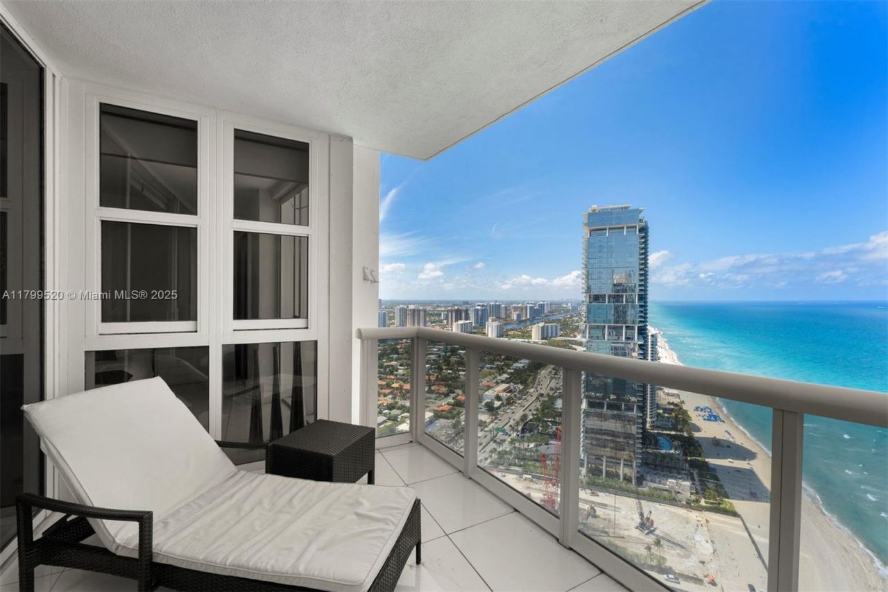 18201 Collins Ave, Unit 5206, Sunny Isles Beach, FL 33160 Photo