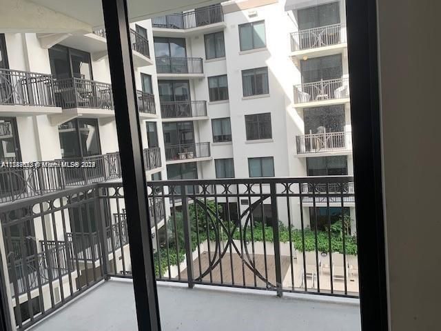 301 Altara Ave, Unit 608, Coral Gables, FL 33146 Photo