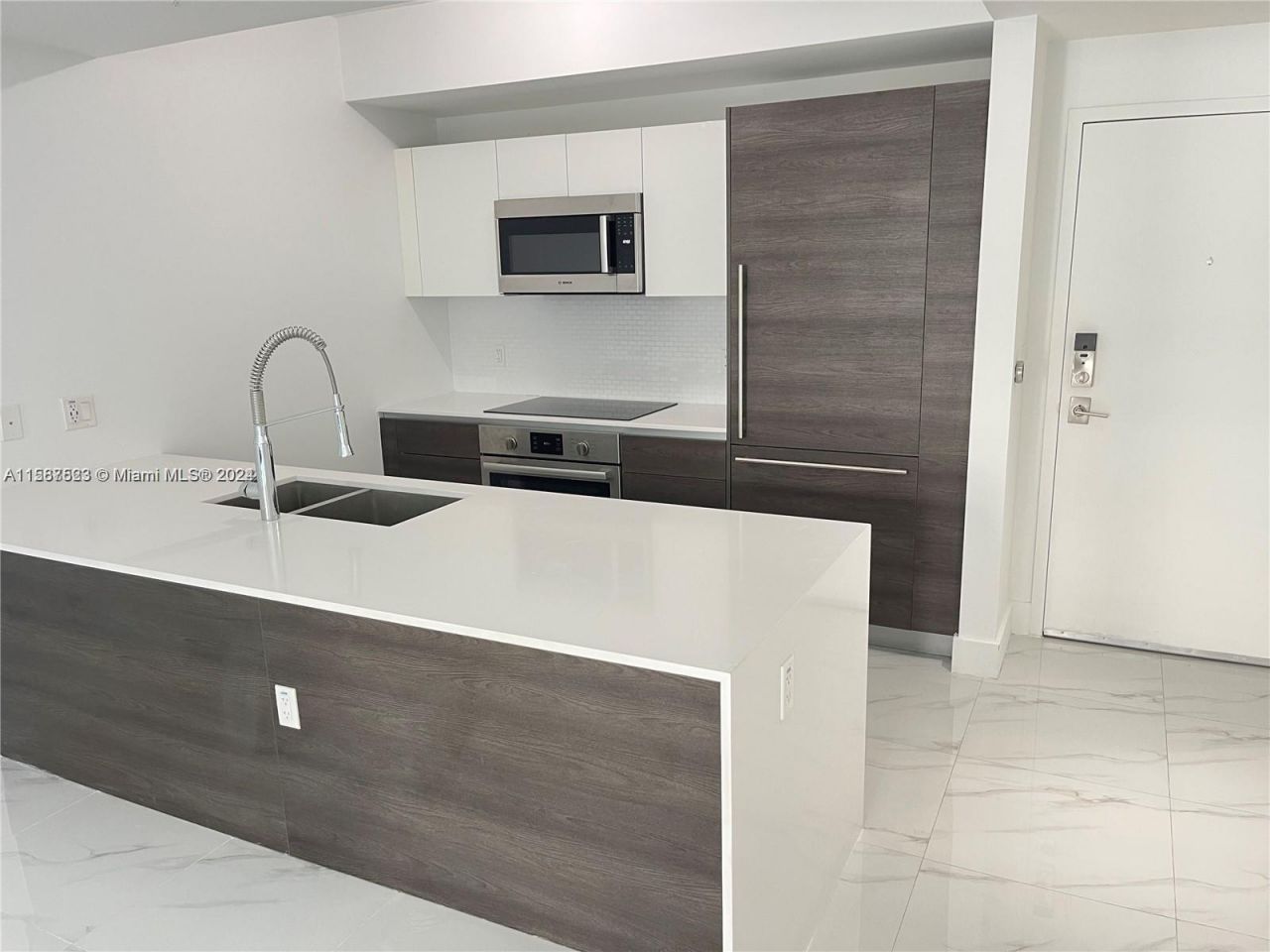 301 Altara Ave, Unit 608, Coral Gables, FL 33146 Photo