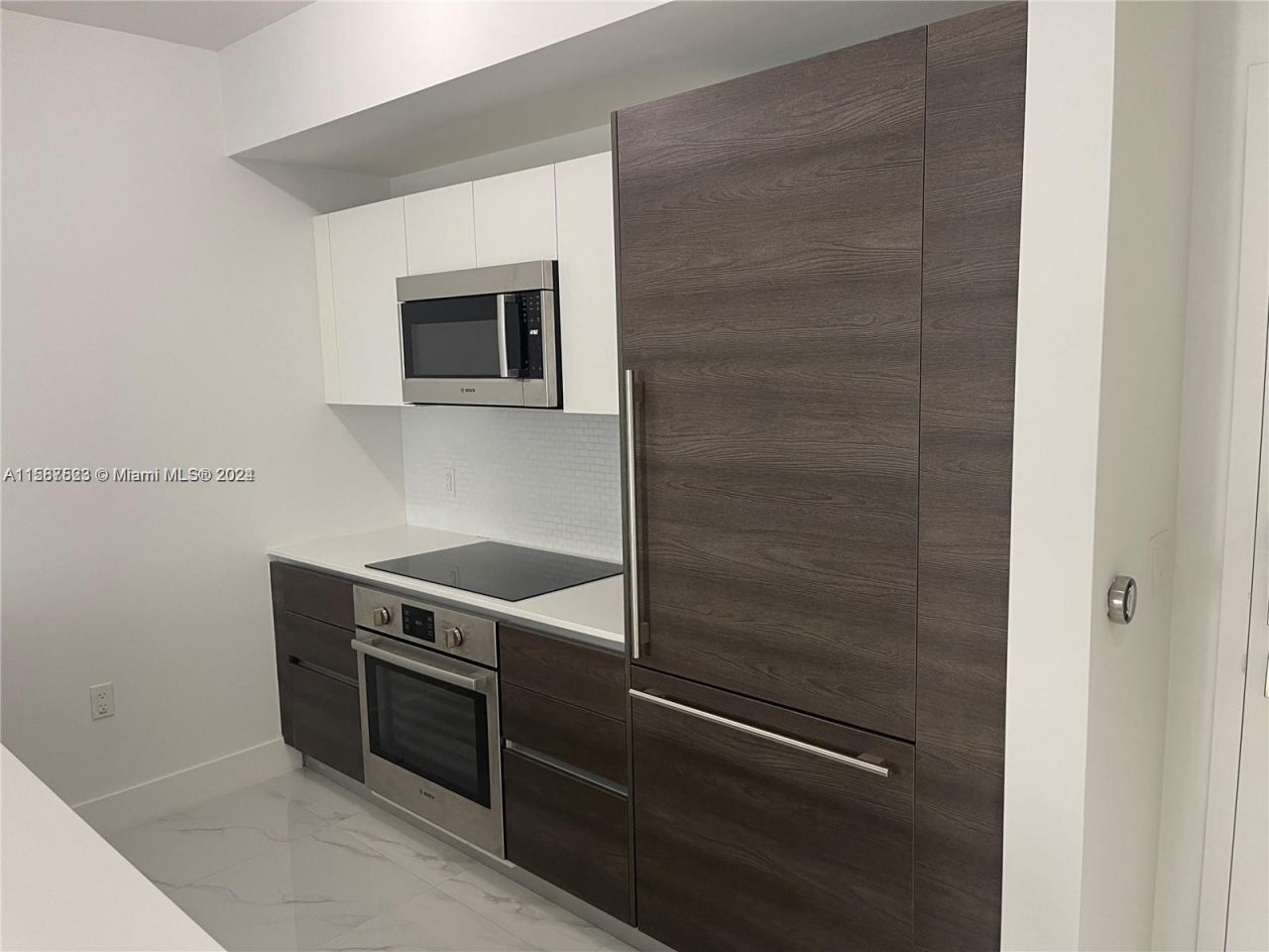 301 Altara Ave, Unit 608, Coral Gables, FL 33146 Photo