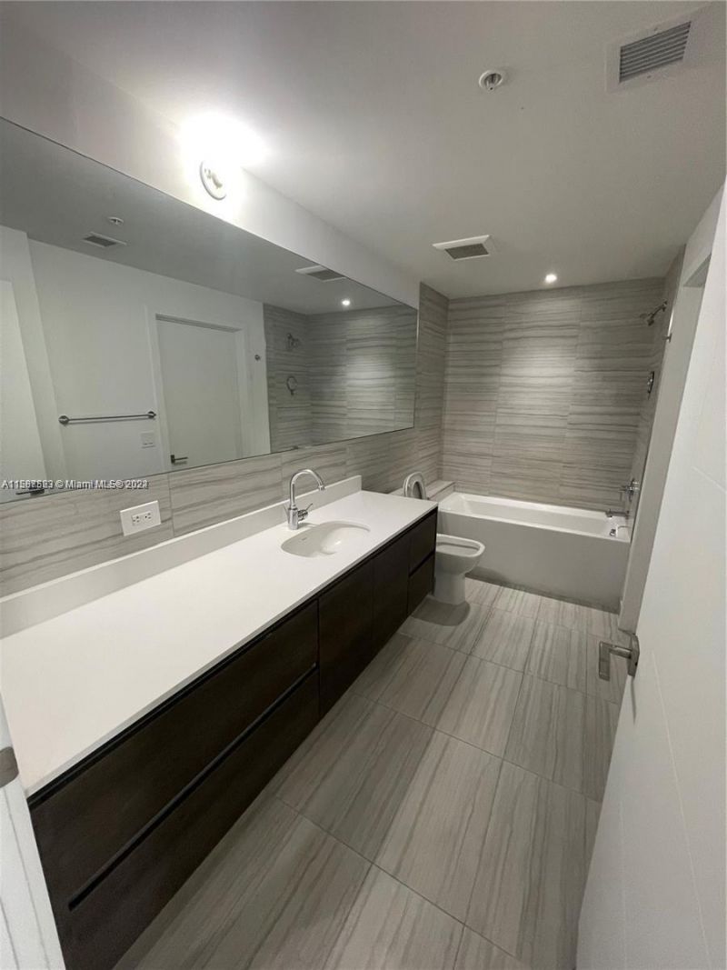 301 Altara Ave, Unit 608, Coral Gables, FL 33146 Photo