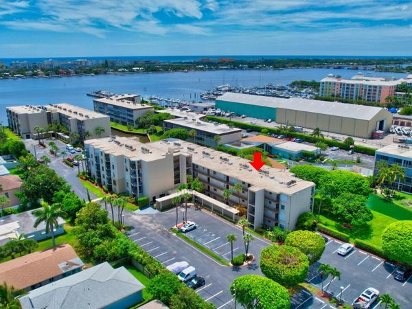 890 N Federal Highway, Unit 206, Lantana, FL 33462